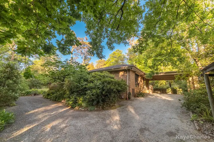 20 Station Avenue, Emerald VIC 3782