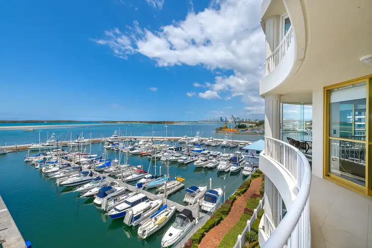 12/19 Oatland Esplanade, Runaway Bay QLD 4216