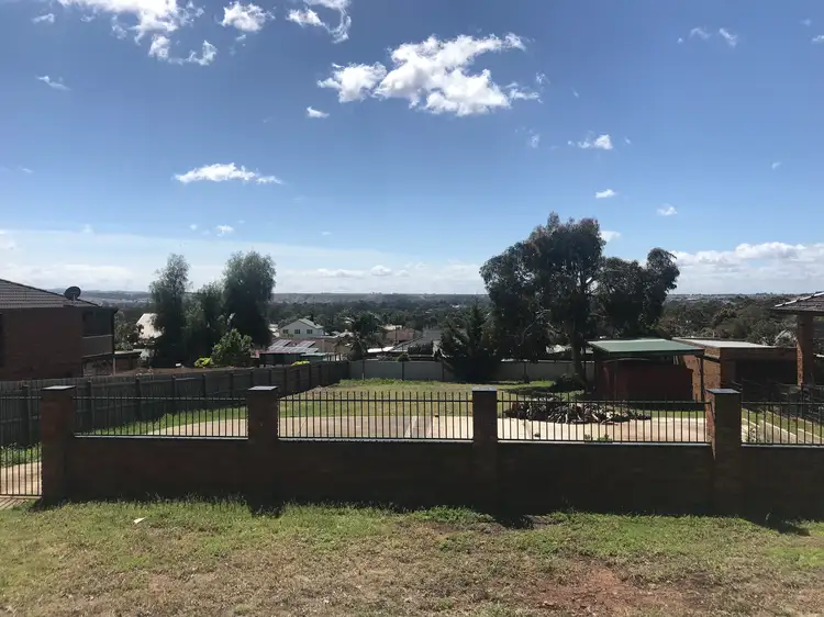 10 Moore Street, Maddingley VIC 3340