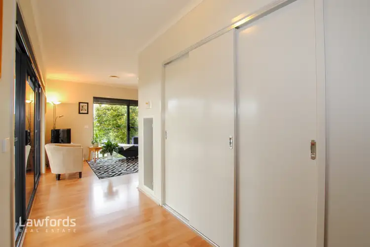 Seventh view of Homely house listing, 3 Arilpa Court, Kangaroo Flat VIC 3555