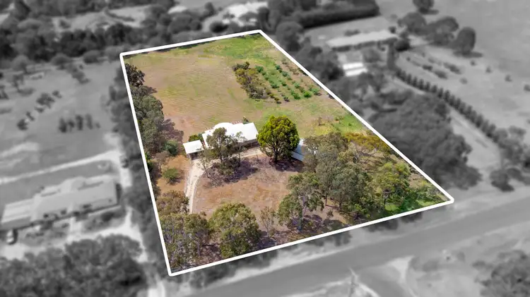 33 Andrews Road, Longford VIC 3851
