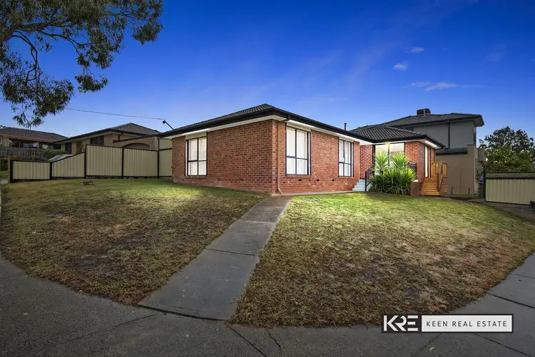 2A Kylie Crt, Hampton Park VIC 3976