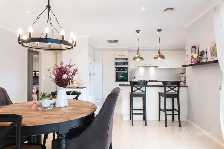 Sixth view of Homely house listing, 17 Raheen Place, Craigieburn VIC 3064