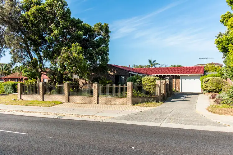 39 MARANGAROO DRIVE, Marangaroo WA 6064