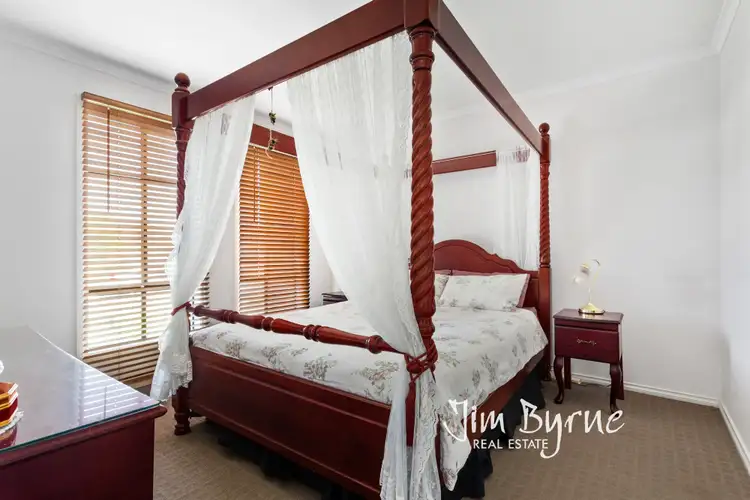 Sixth view of Homely house listing, 28 Gallery Way, Pakenham VIC 3810
