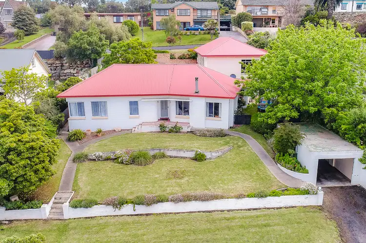Main view of Homely house listing, 33 Lake Terrace West, Mount Gambier SA 5290