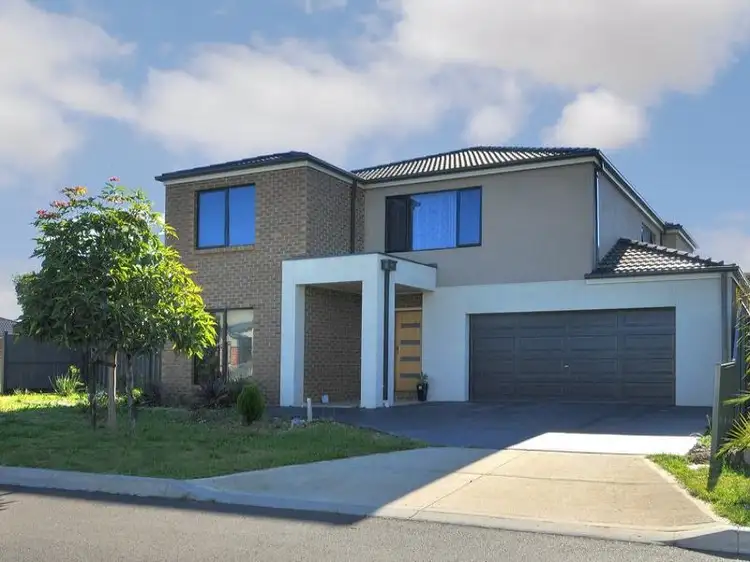 23 Dunbarrim Avenue, Cairnlea VIC 3023