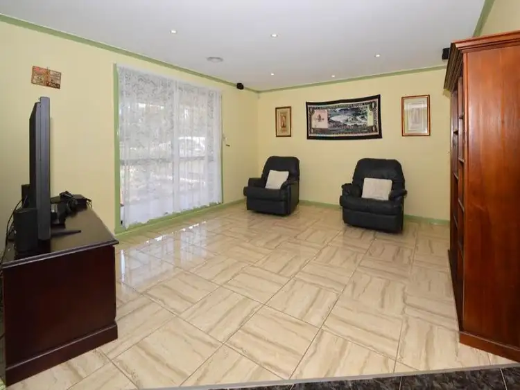 100 Robinsons Road, Deer Park VIC 3023