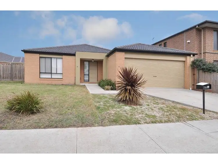 33 Dalmuir Boulevard, Deer Park VIC 3023