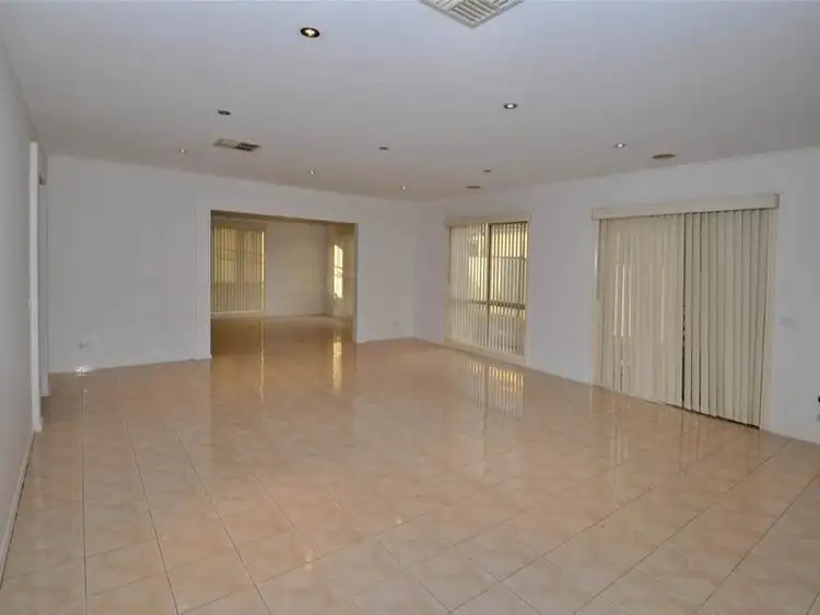 Sixth view of Homely house listing, 21 Sunnybrae Circuit, Cairnlea VIC 3023