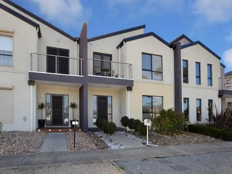 Second view of Homely house listing, 5 Woodburn Avenue, Cairnlea VIC 3023