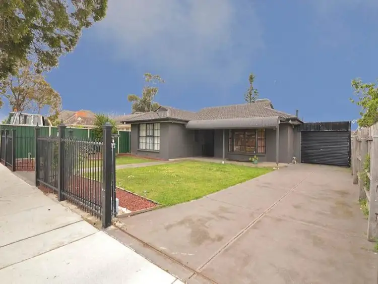 62 Poole Street, Deer Park VIC 3023