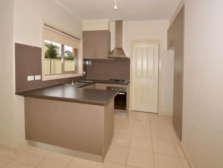 4/71 Lewin Street, Deer Park VIC 3023