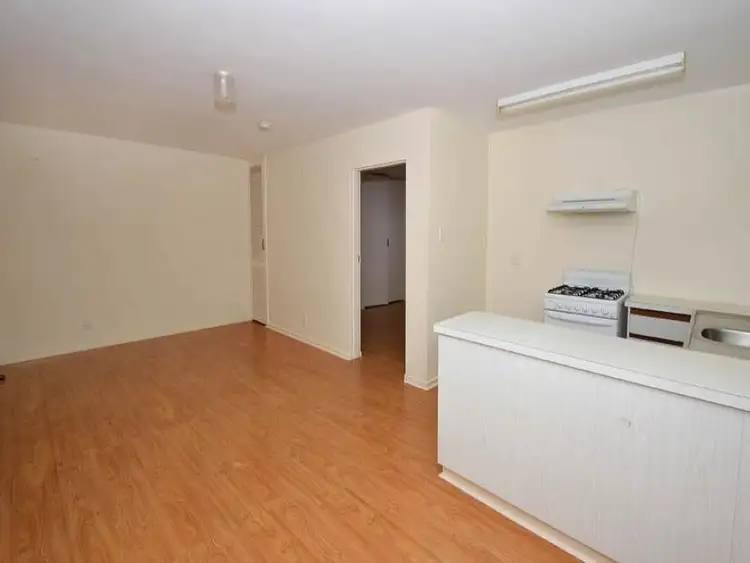 2/820 Ballarat Road, Deer Park VIC 3023