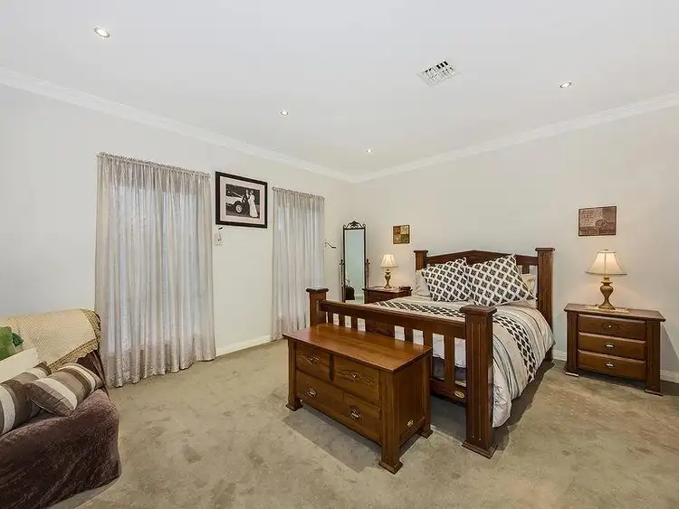 Seventh view of Homely house listing, 5 Lakefield Way, Cairnlea VIC 3023