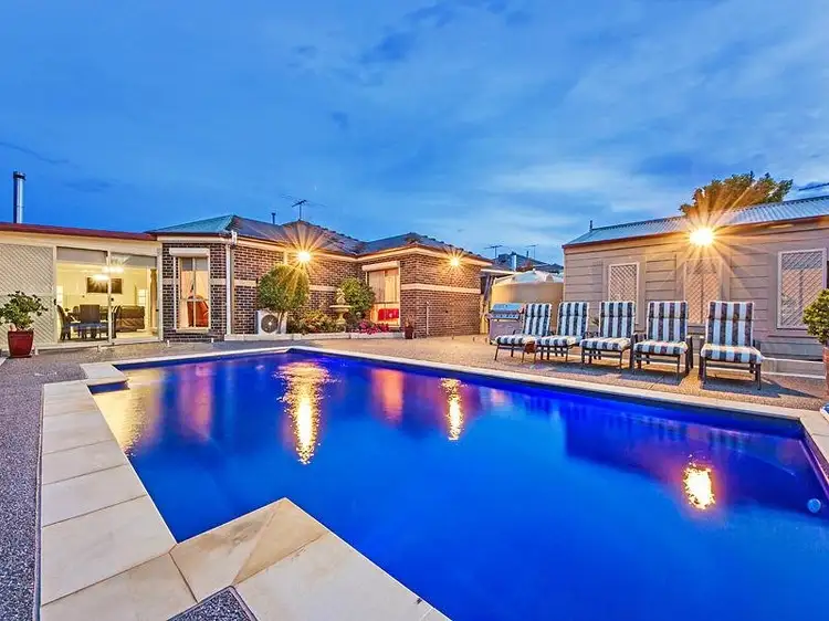 9 Cormorant Drive, Cairnlea VIC 3023