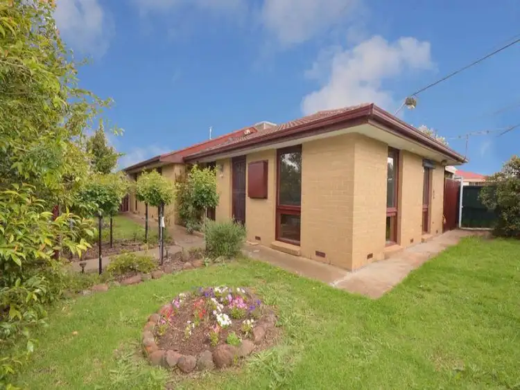 13 Aycliffe Drive, Deer Park VIC 3023