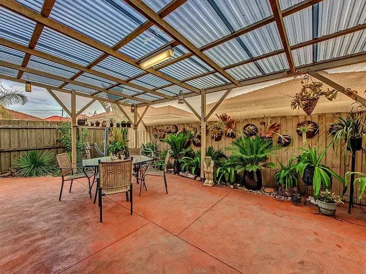 2/78-80 Lake Boga Avenue, Deer Park VIC 3023