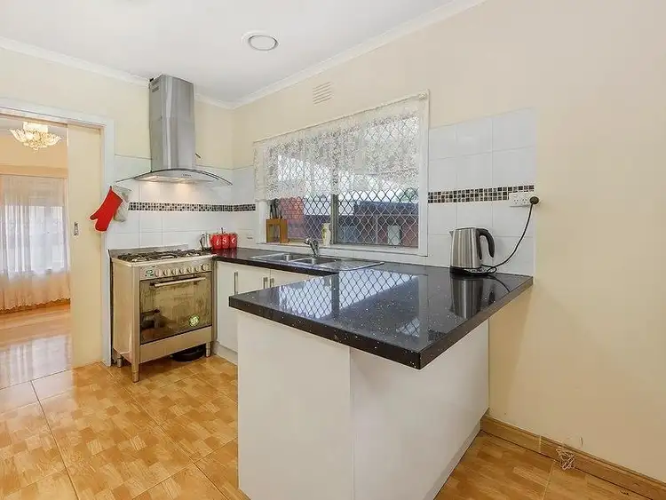 29 Neale Road, Deer Park VIC 3023