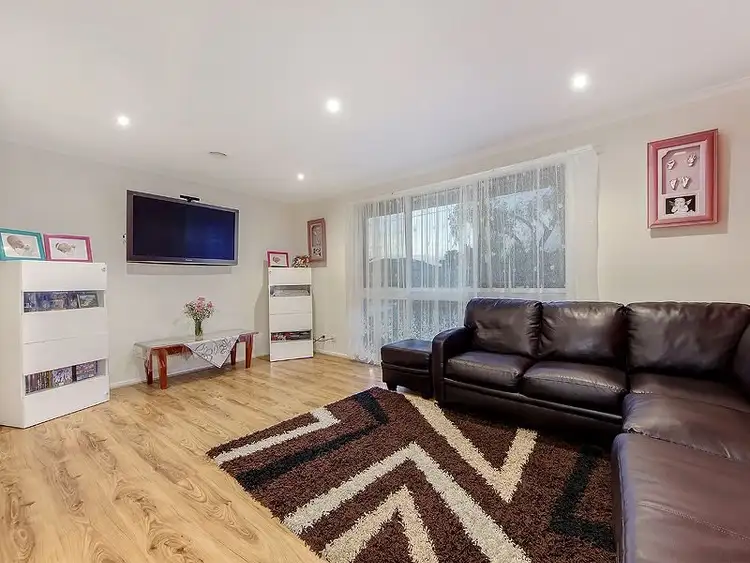 41 Stevenage Crescent, Deer Park VIC 3023