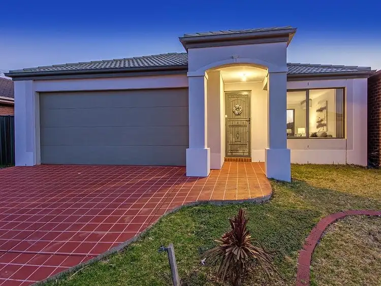 84 Hatchlands Drive, Deer Park VIC 3023