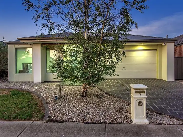 7 Howard Place, Deer Park VIC 3023