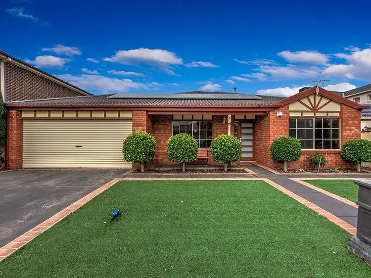 33 Grovedale Circuit, Cairnlea VIC 3023