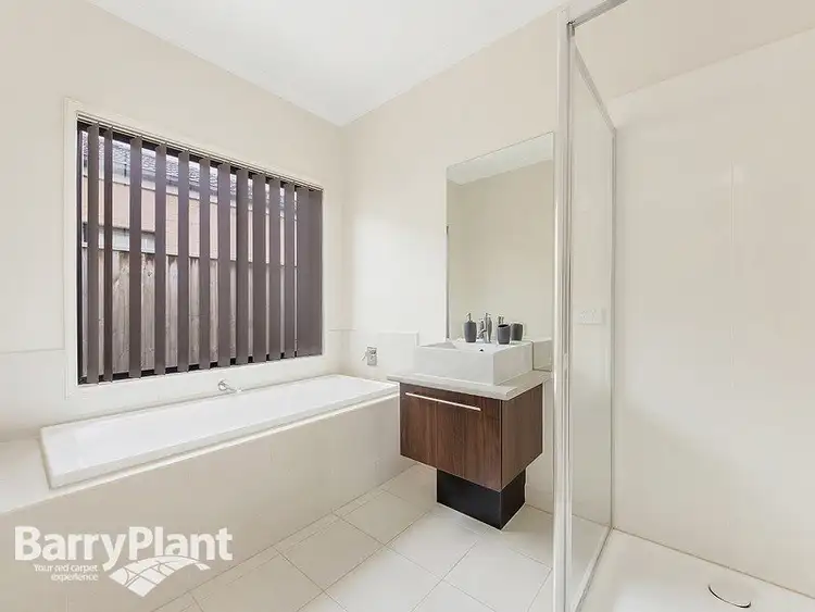 Seventh view of Homely house listing, 5 Maccloud Court, Deer Park VIC 3023