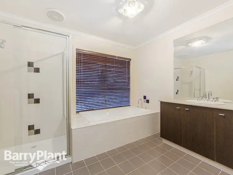 Sixth view of Homely house listing, 31 Kingsbridge Circuit, Cairnlea VIC 3023