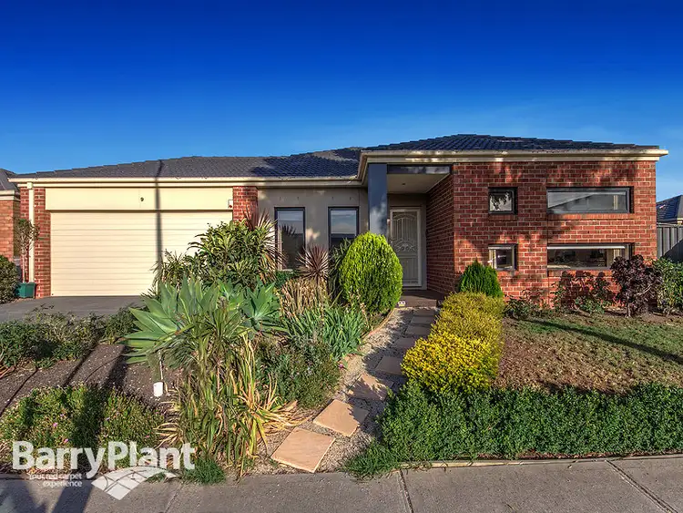 9 Clairview Road, Deer Park VIC 3023