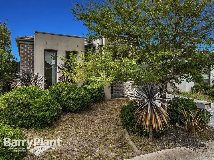 49 Duncombe Parkway, Deer Park VIC 3023