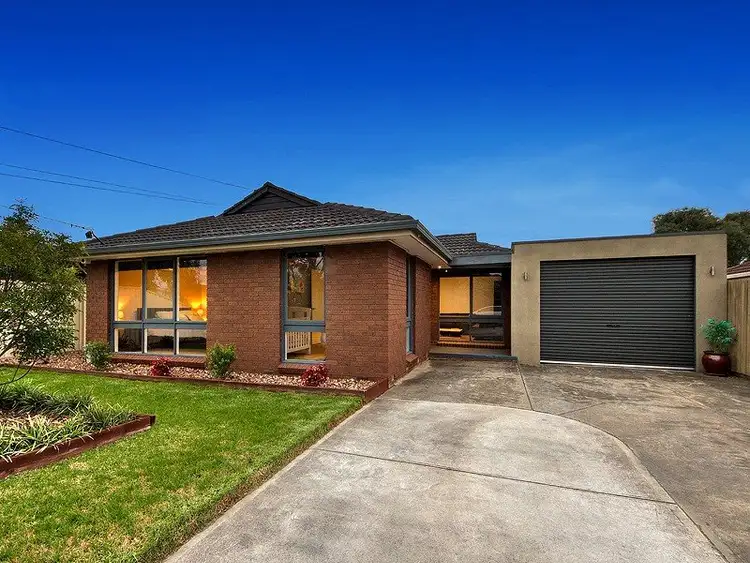 17 Leighton Crescent, Deer Park VIC 3023