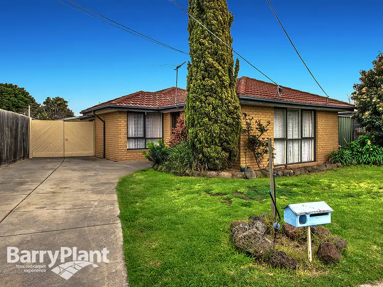 39 Chester Crescent, Deer Park VIC 3023