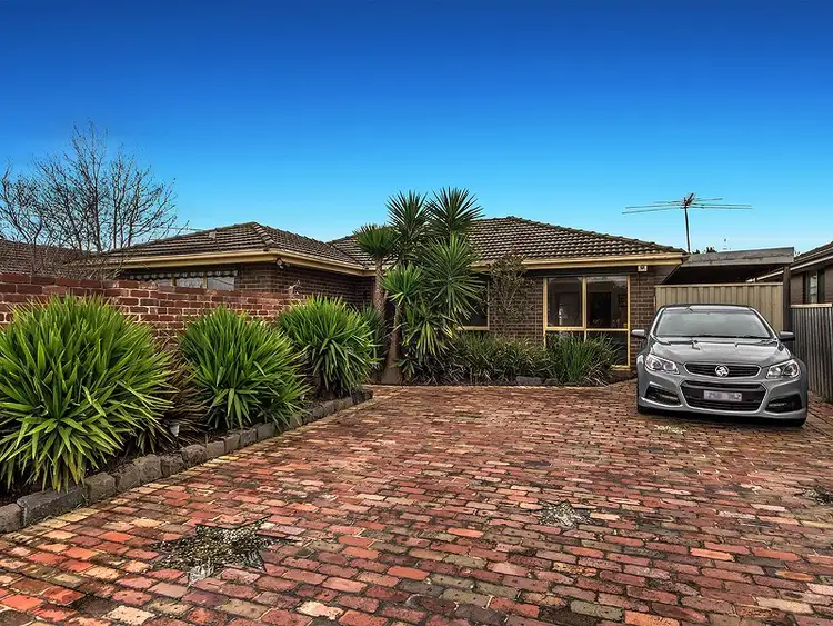 15 Ferris Avenue, Deer Park VIC 3023