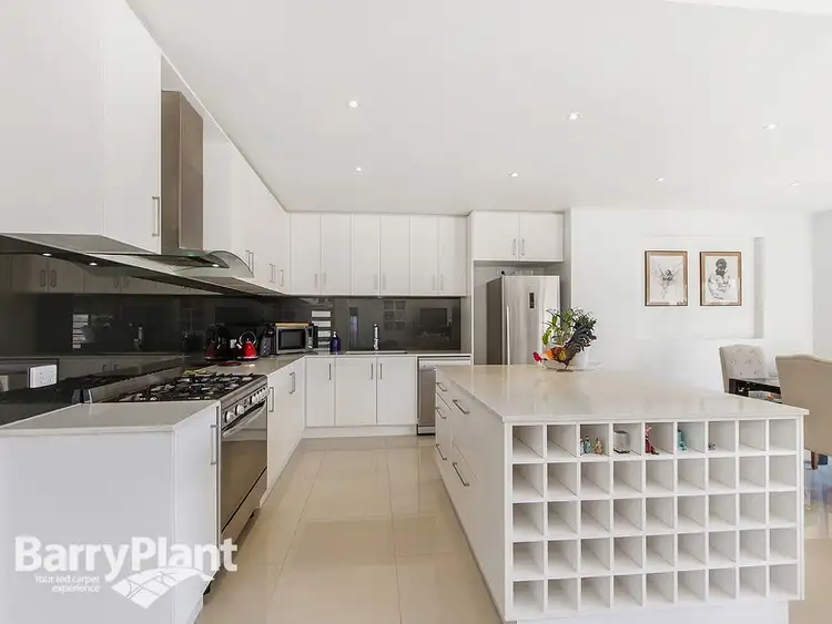 9 Wood Street, Deer Park VIC 3023