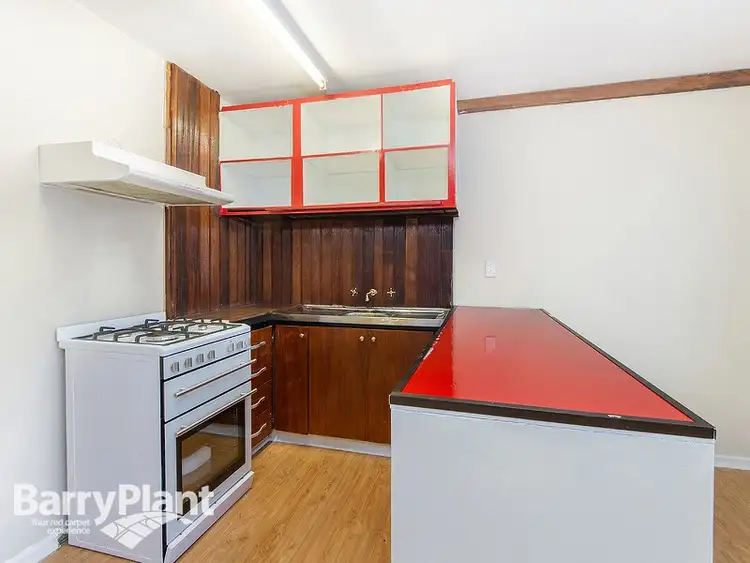 2/820 Ballarat Road, Deer Park VIC 3023