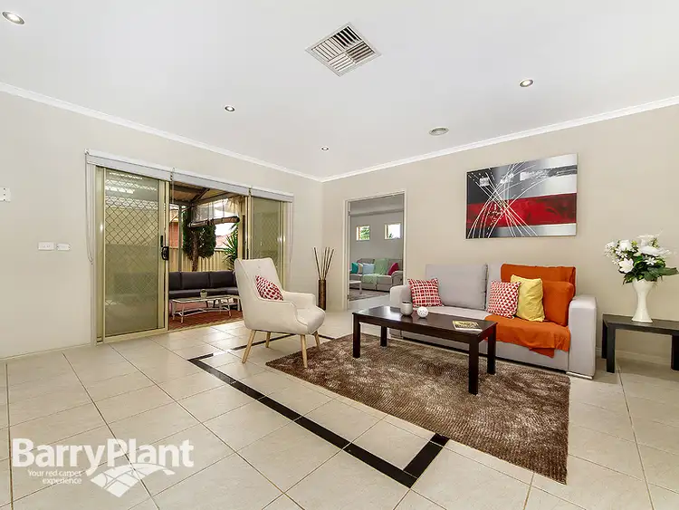 Fifth view of Homely house listing, 6 Kiama Place, Cairnlea VIC 3023