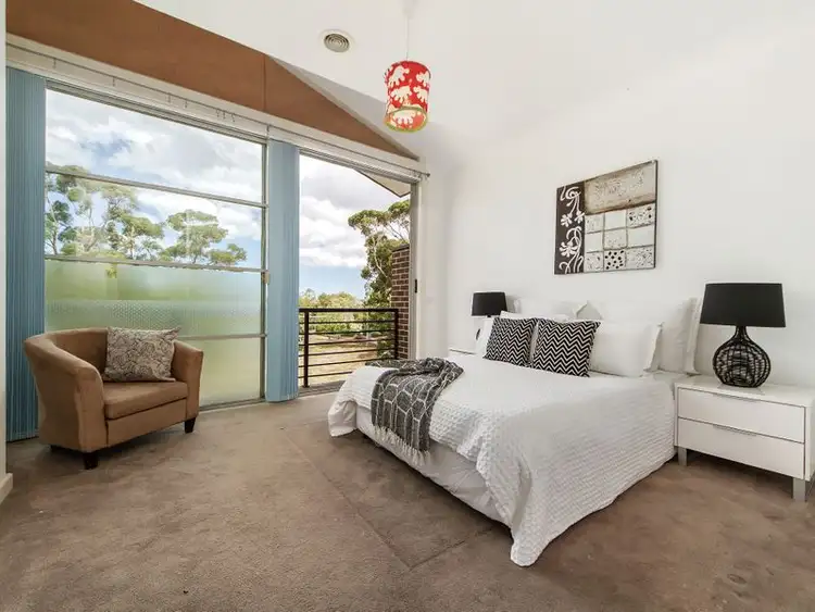 Fifth view of Homely townhouse listing, 2 Ravenswood Walk, Cairnlea VIC 3023