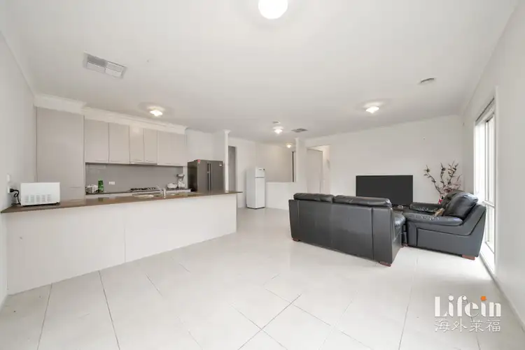 Fifth view of Homely house listing, 4 Bluebell Drive, Craigieburn VIC 3064