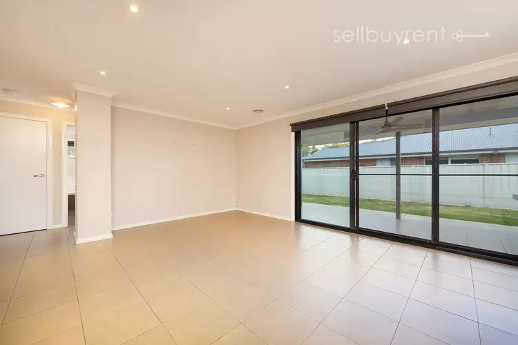 Sixth view of Homely house listing, 33 WHITELEY CIRCUIT, Baranduda VIC 3691