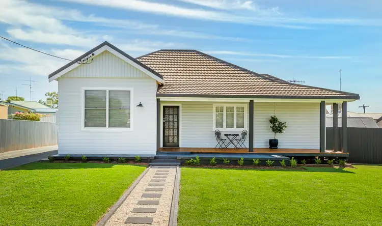 65 Wade Avenue, Leeton NSW 2705