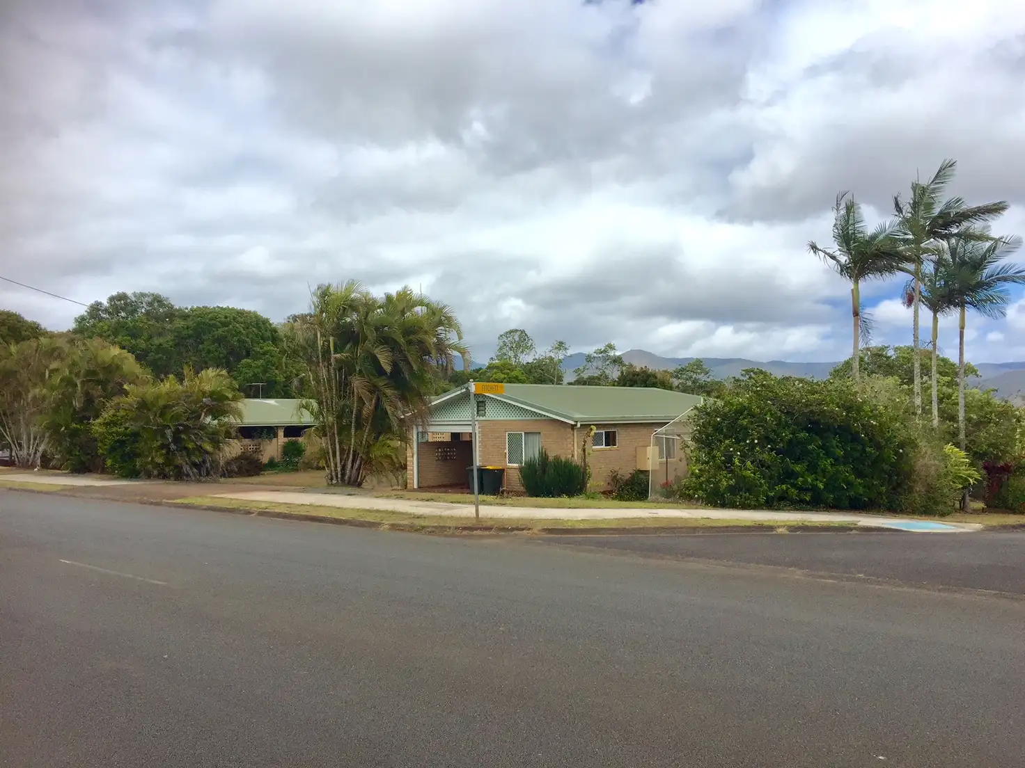 Main view of Homely semi-detached listing, 7 PARKVIEW STREET, Atherton QLD 4883