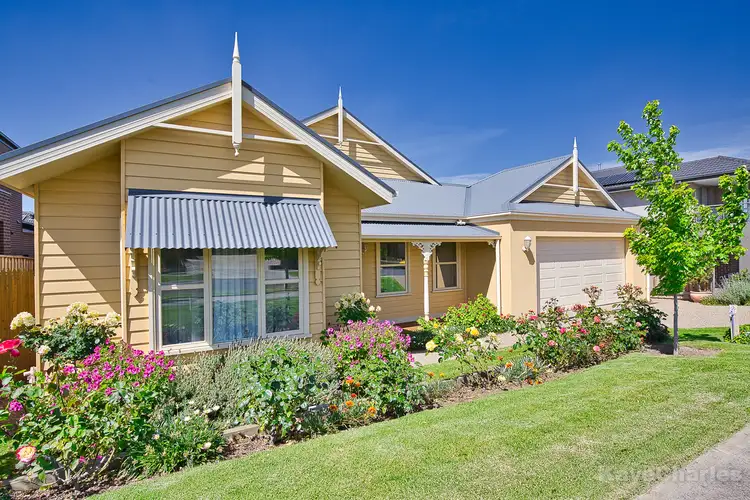 6 Elton Place, Officer VIC 3809