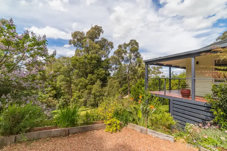9 Jeanne Street, Cockatoo VIC 3781