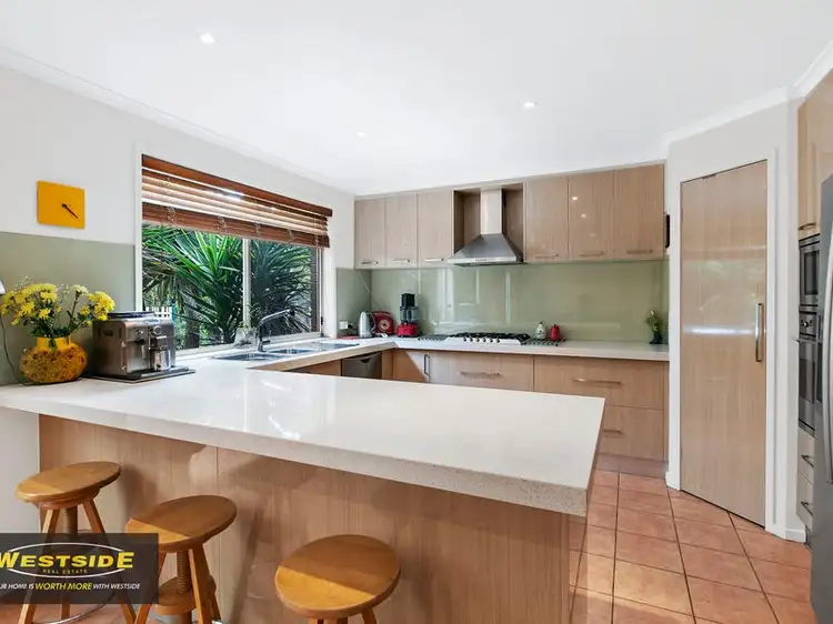 2 Kutcher Court