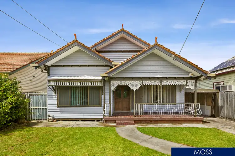 6 Huntington Grove, Coburg VIC 3058