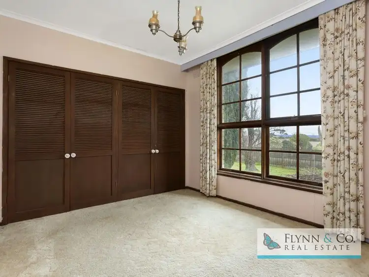 Fifth view of Homely house listing, 8 Marjorie Court, Mccrae VIC 3938