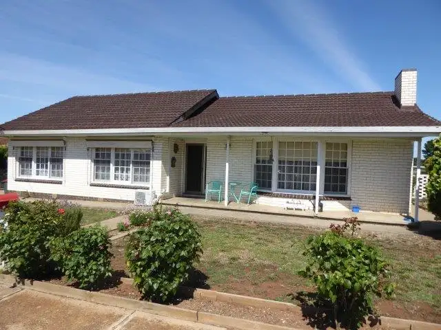 16 Chapel Street, Wycheproof VIC 3527