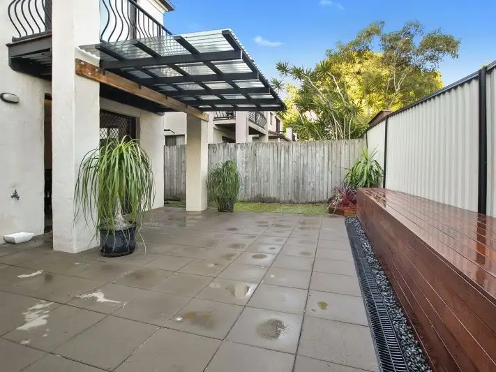 3/37 Harley Street, Labrador QLD 4215