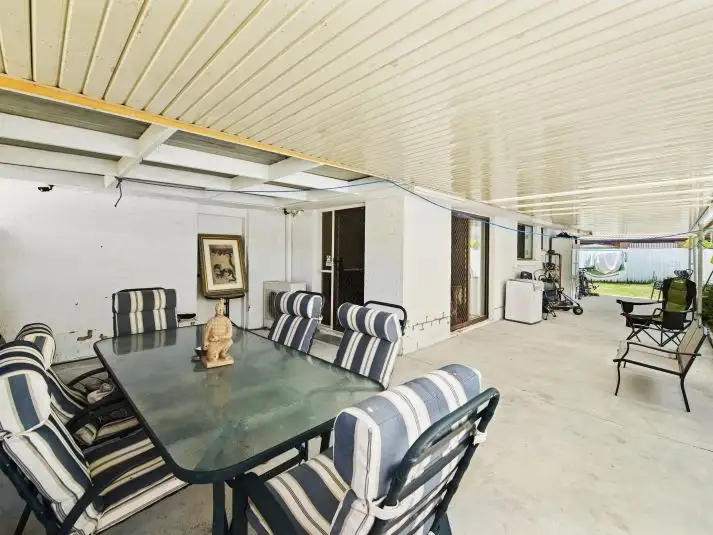 1/187 Olsen Avenue, Labrador QLD 4215